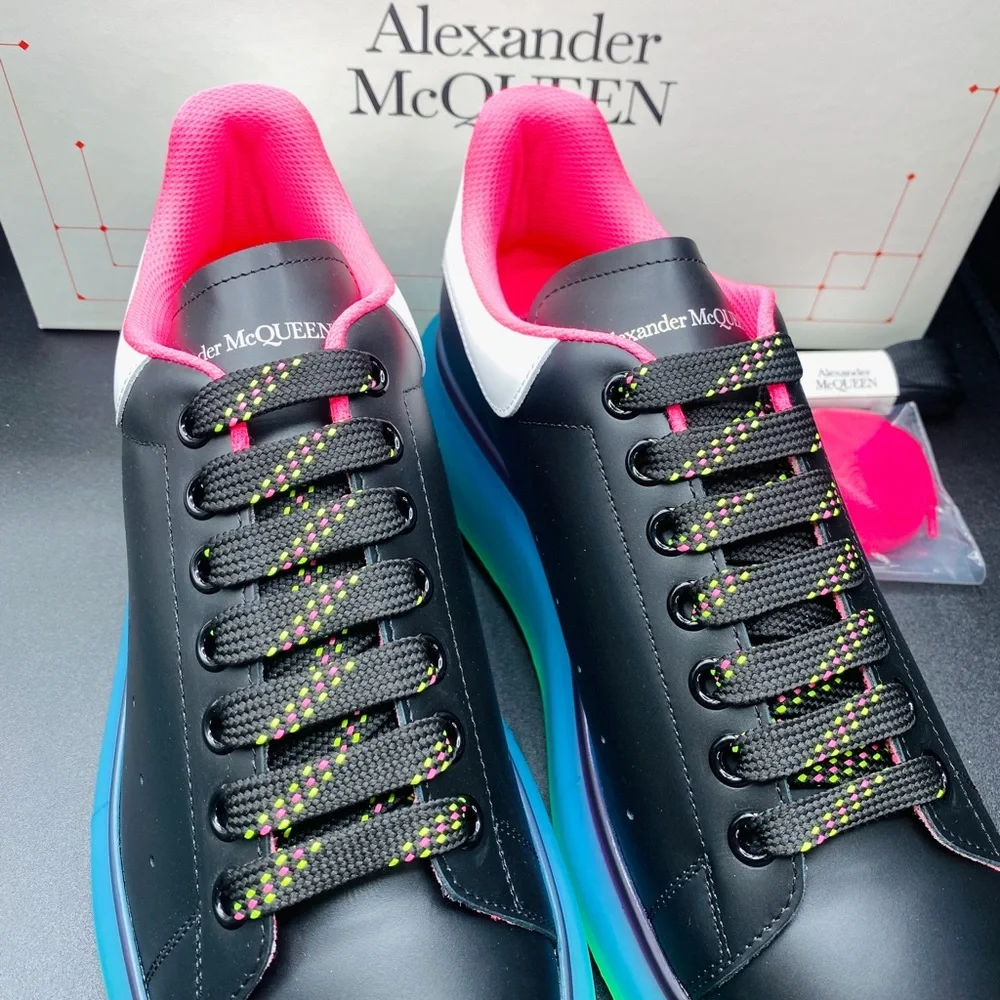 Alexander McQueen Men’s Oversized Sneakers Size 10 NWB AUTHENTIC - Picture 2 of 9